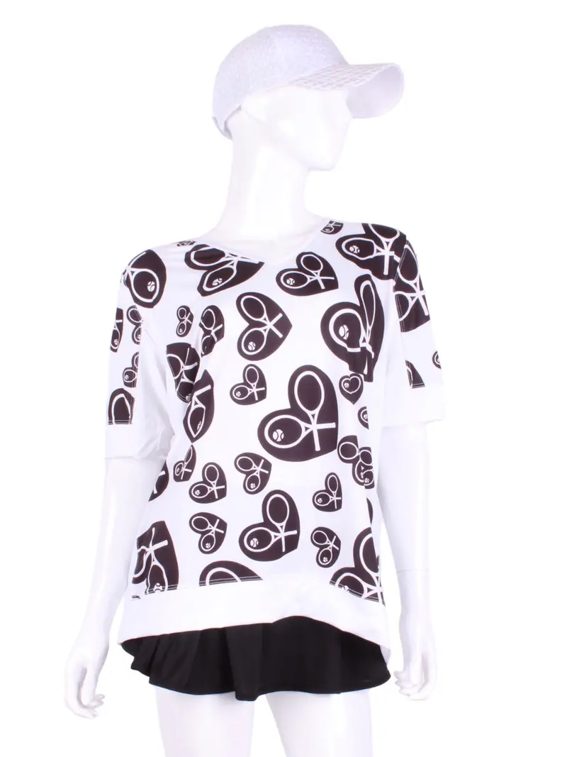 Limited Random Black Heart Baggy Vee Tee 1
