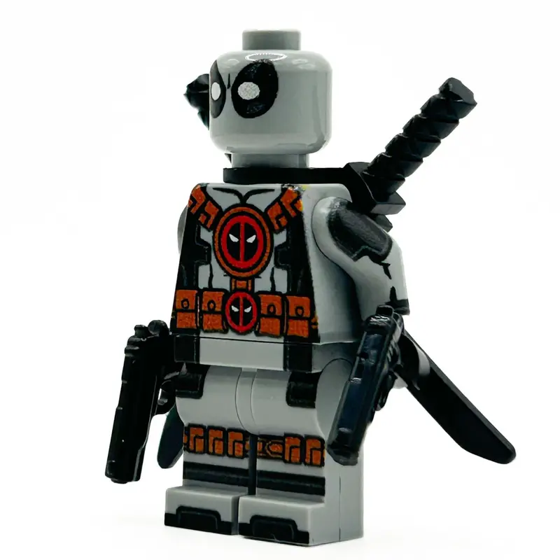Merc (Grey) Minifig 1