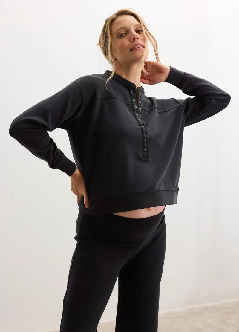 The Cloudease Travel Nursing Pullover 1
