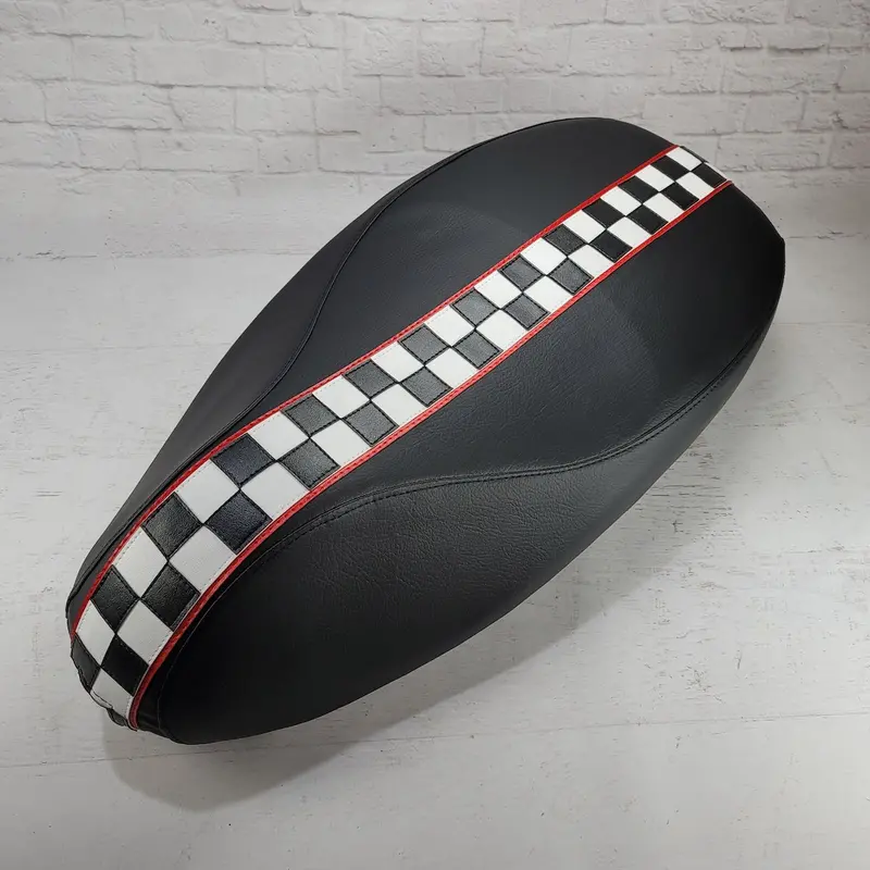 Vespa Sprint / Primavera Checkered Stripe Seat Cover 1